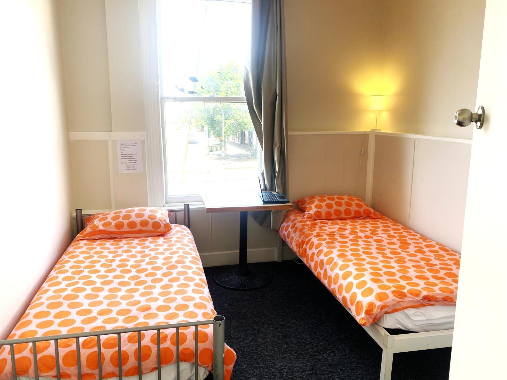 215 Edinburgh Castle Hostel Auckland Buitenkant foto