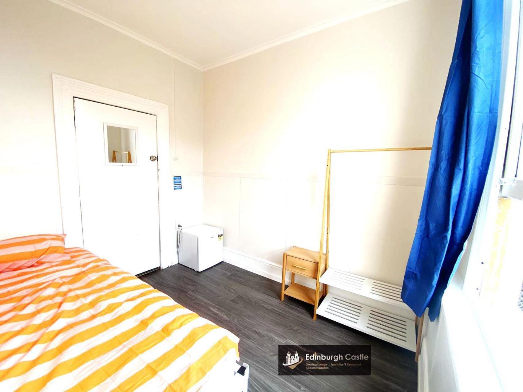 215 Edinburgh Castle Hostel Auckland Buitenkant foto